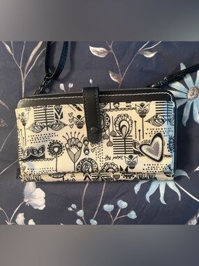 Sakroots Wallet- BRAND NEW 🤍